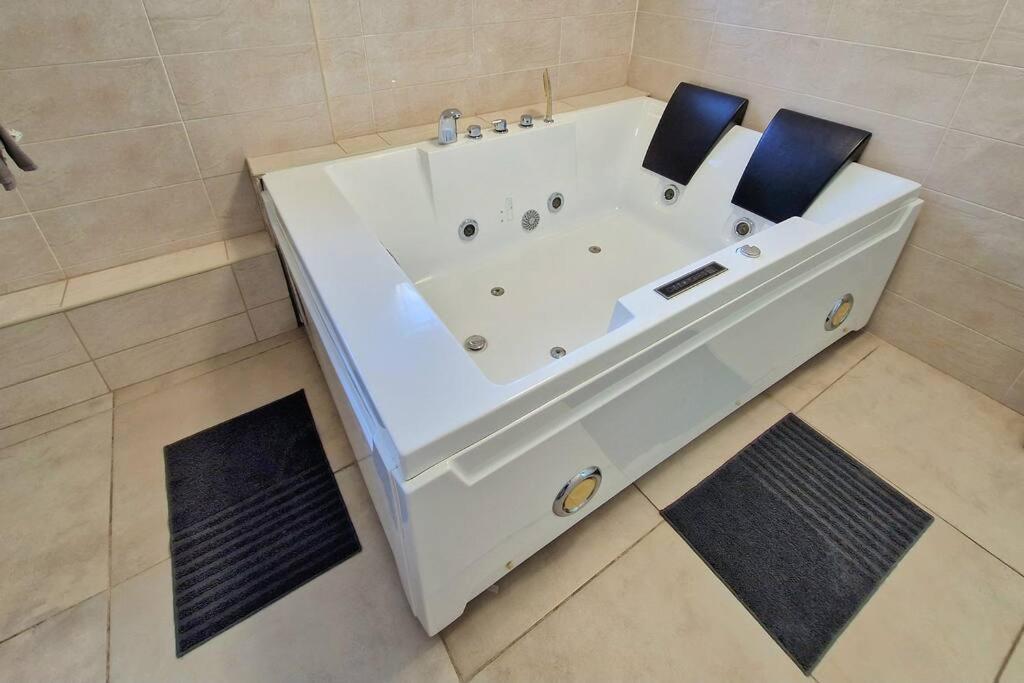 Villa Marseille Dans Les Hauteurs ภายนอก รูปภาพ